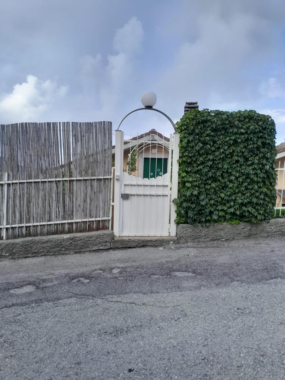 Villa Mansarda A Noli Esterno foto